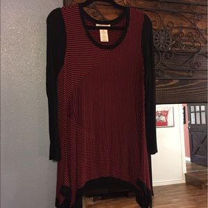 Red&Black Tunic Top - size M