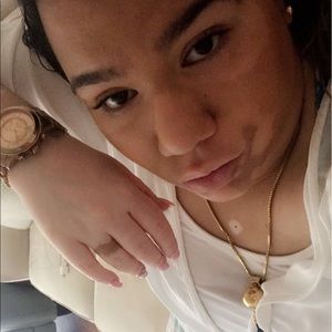 Meet your Posher, Ashley