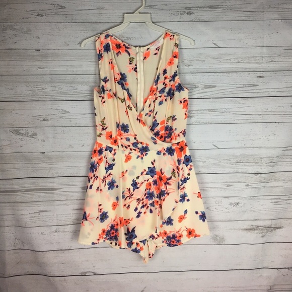 Floral Romper - Picture 3 of 4