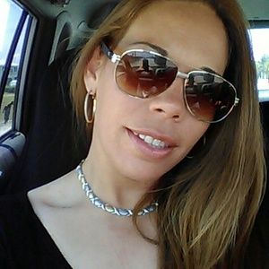 Meet your Posher, Robin