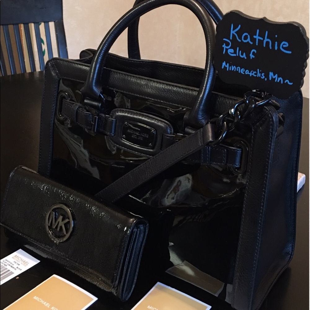 **FLASH SALE** MK HAMILTON & WRISTLET!!!  EEEUC