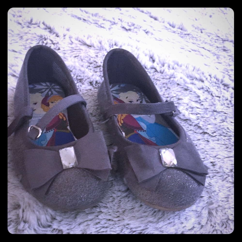 Frozen toddler dress shoes!❄️