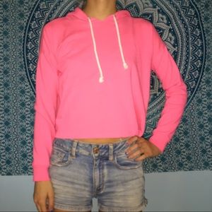 Cropped pink sweatshirt