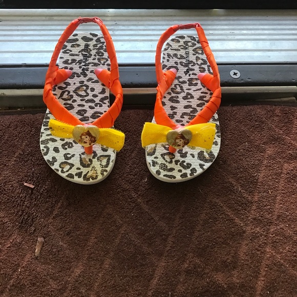 Little girls sandals and women sandals - Picture 2 of 4