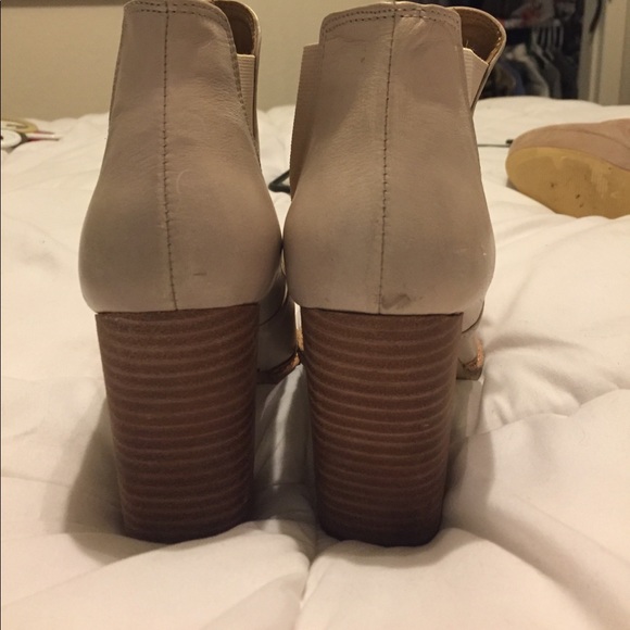 Chinese Laundry Booties - Picture 4 of 5