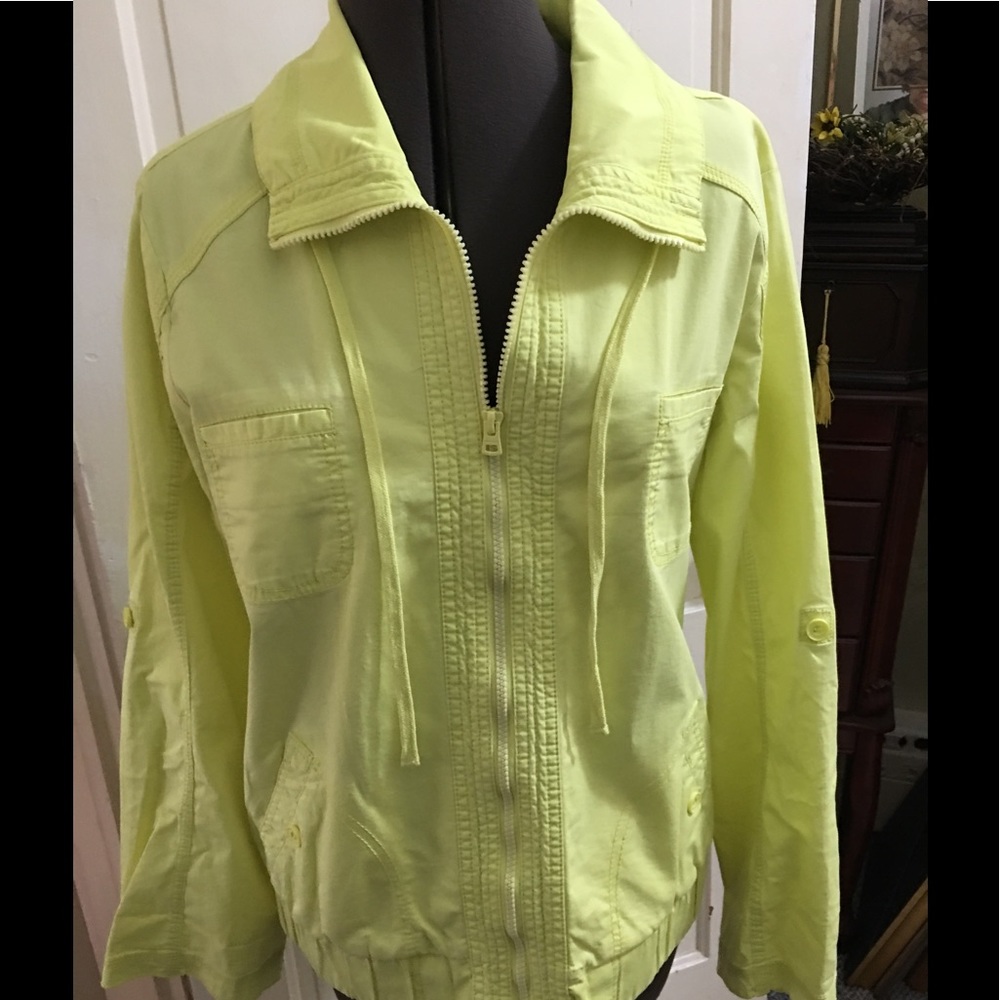 🌺🌺Yellow Jacket🌺🌺NWOT🌺🌺