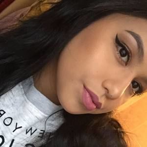 Meet your Posher, Ivette