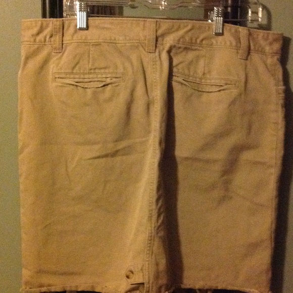 Gap low waist tan mid length skirt - Picture 3 of 3
