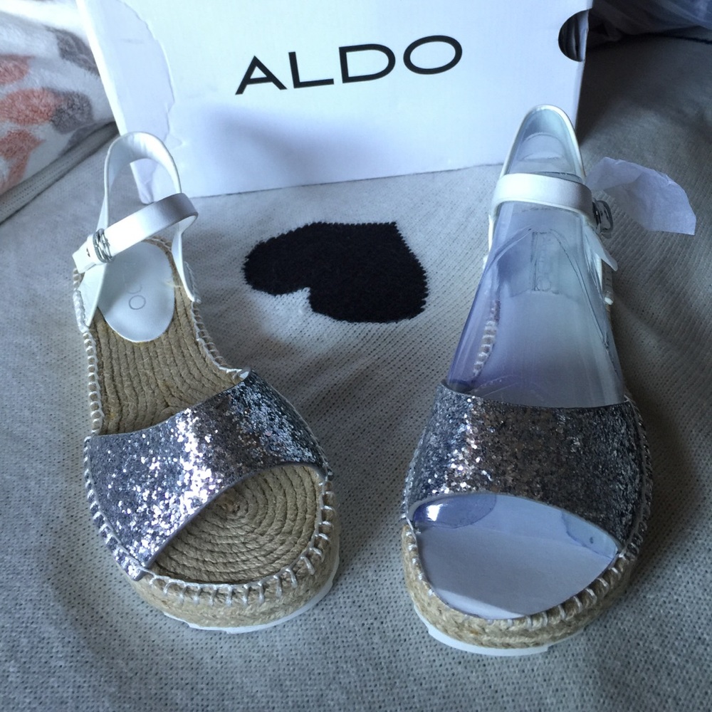 Cute Aldo glittery sandals