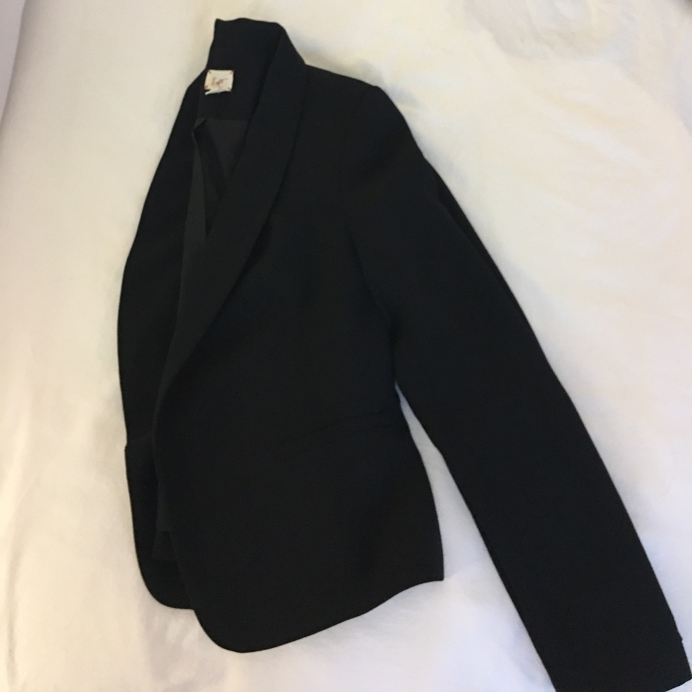 Classic Loft Black Blazer