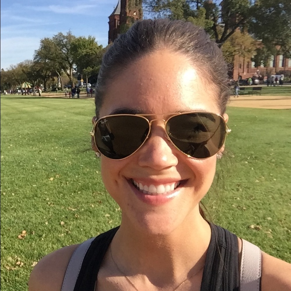 Meet your Posher, Brit