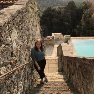 Meet your Posher, Emily