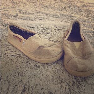 Toddler girl Toms size 7