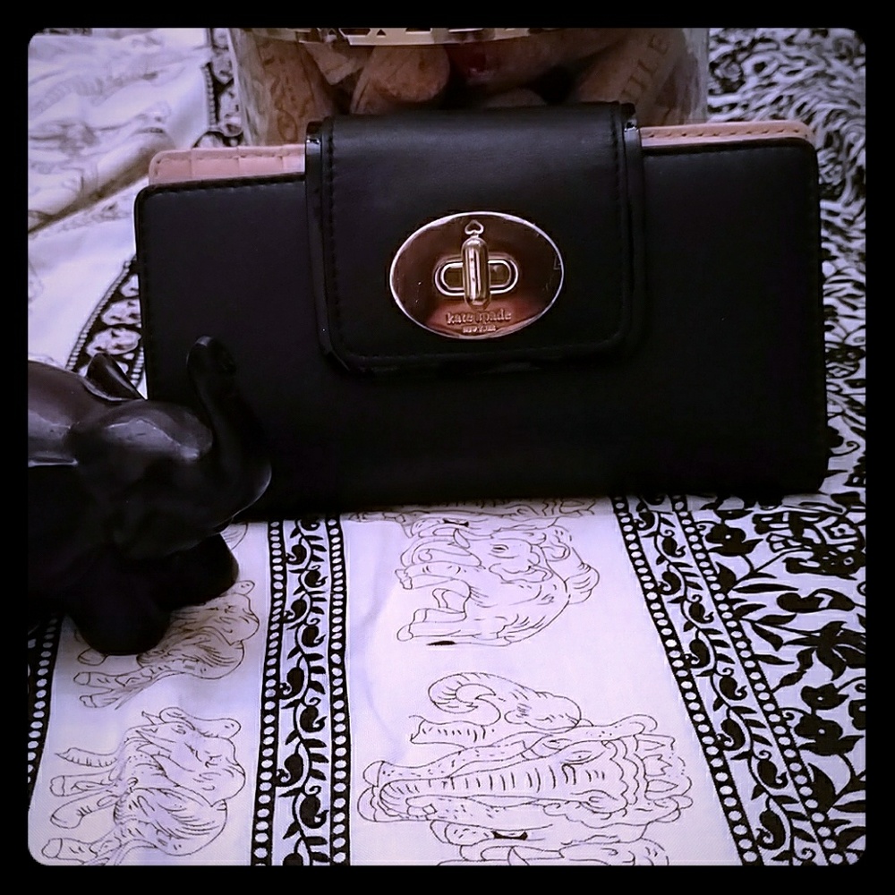 Medium black leather Kate Spade wallet