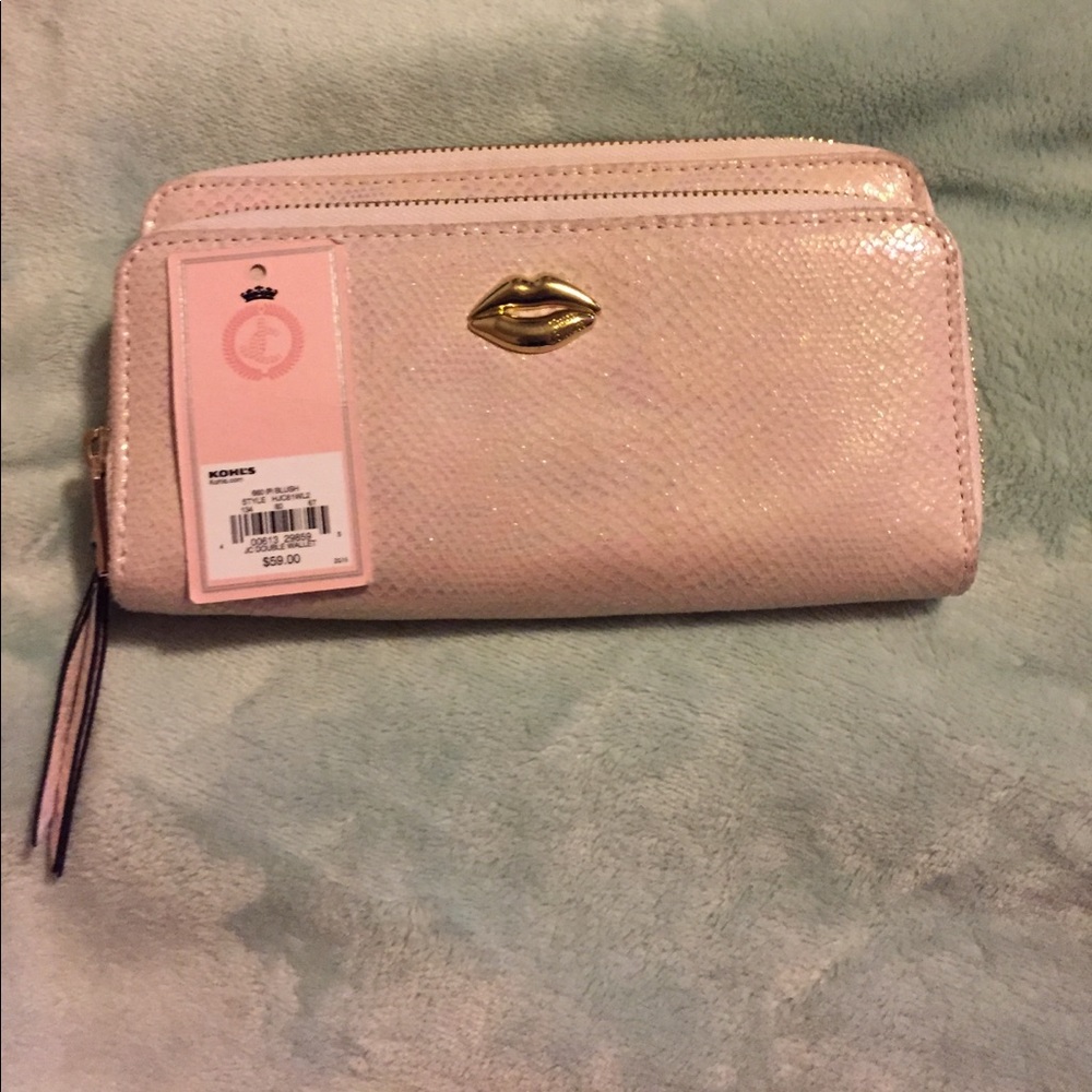 Juicy couture hand wallet. Pink with sequin colors