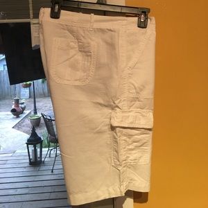 Linen cargo shorts