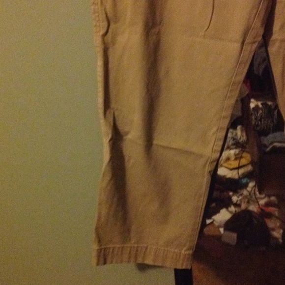 Gap women's khakis - Picture 2 of 4
