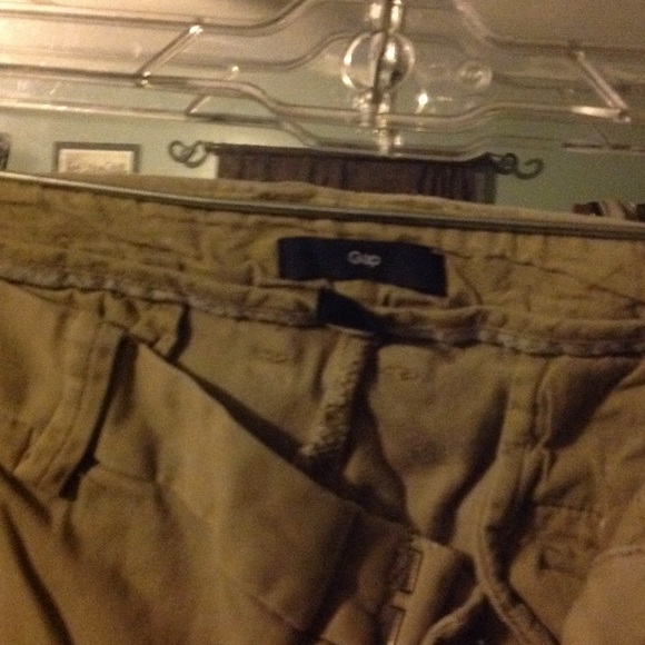 Gap women's khakis - Picture 3 of 4