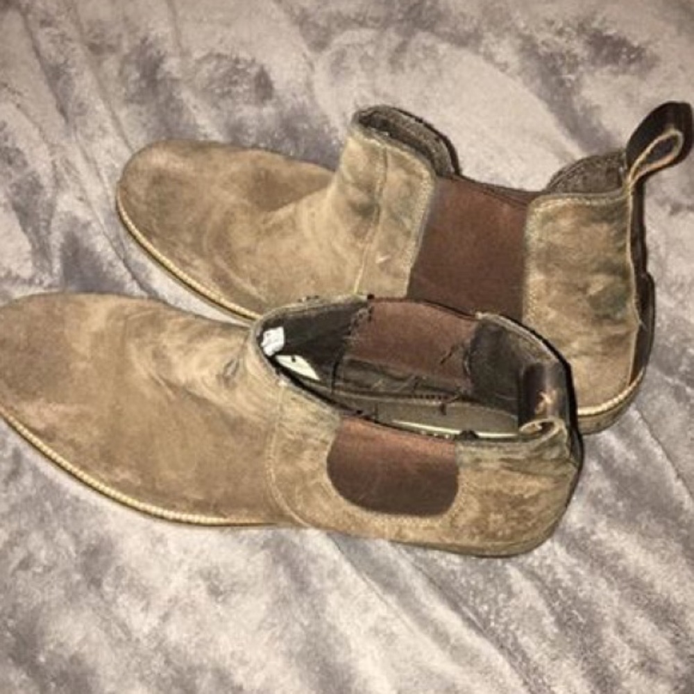 Crevo Chelsea Boots