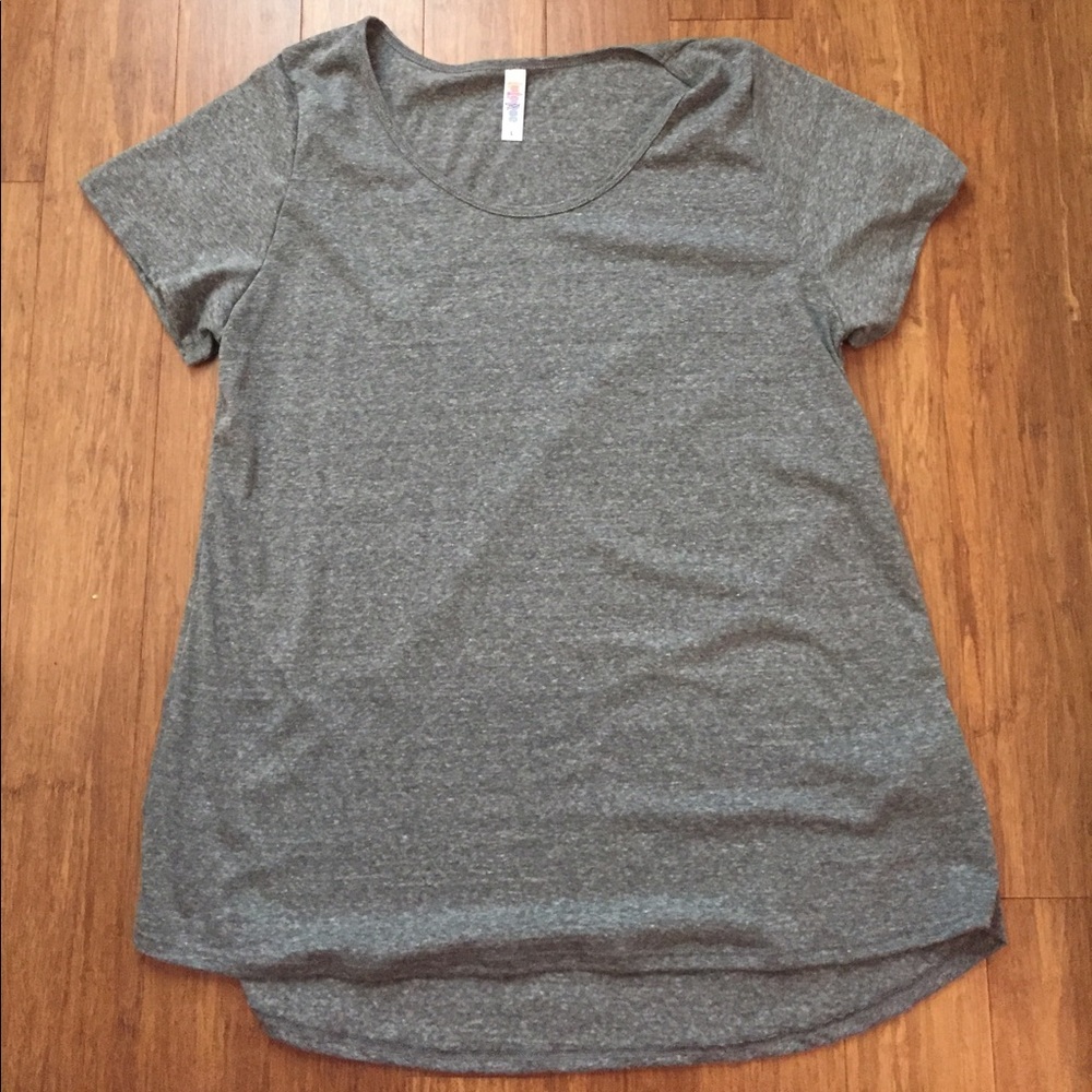 Lularoe classic tee