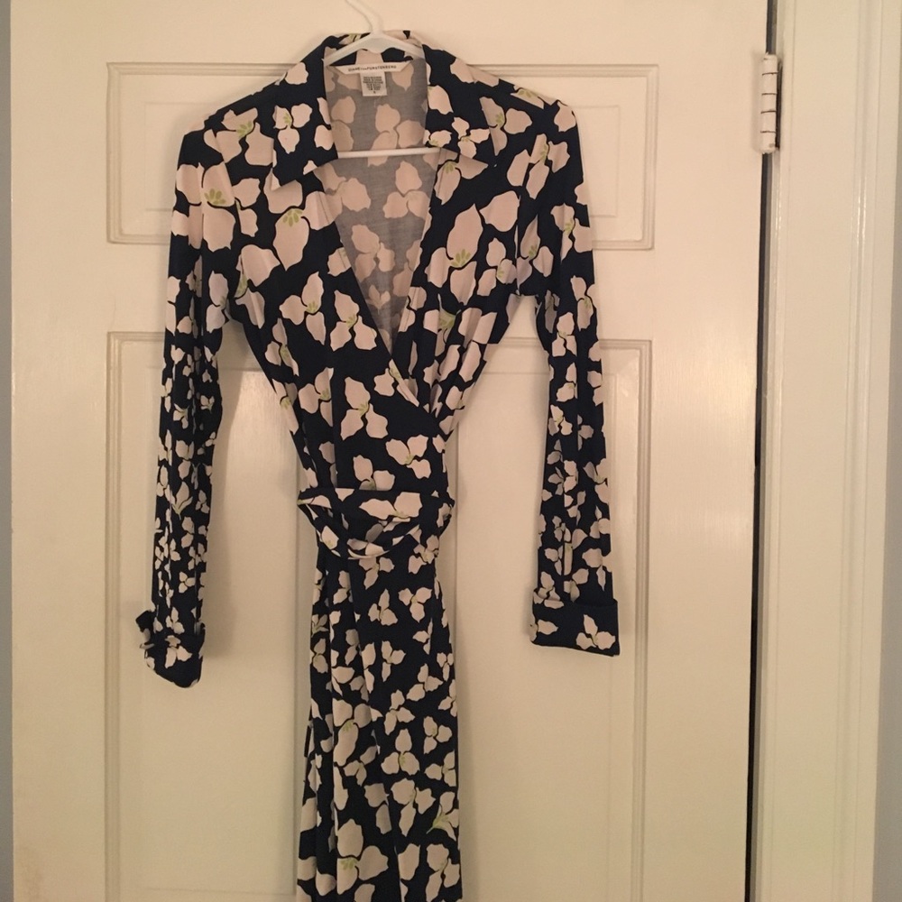 Diane von furstenberg wrap dress