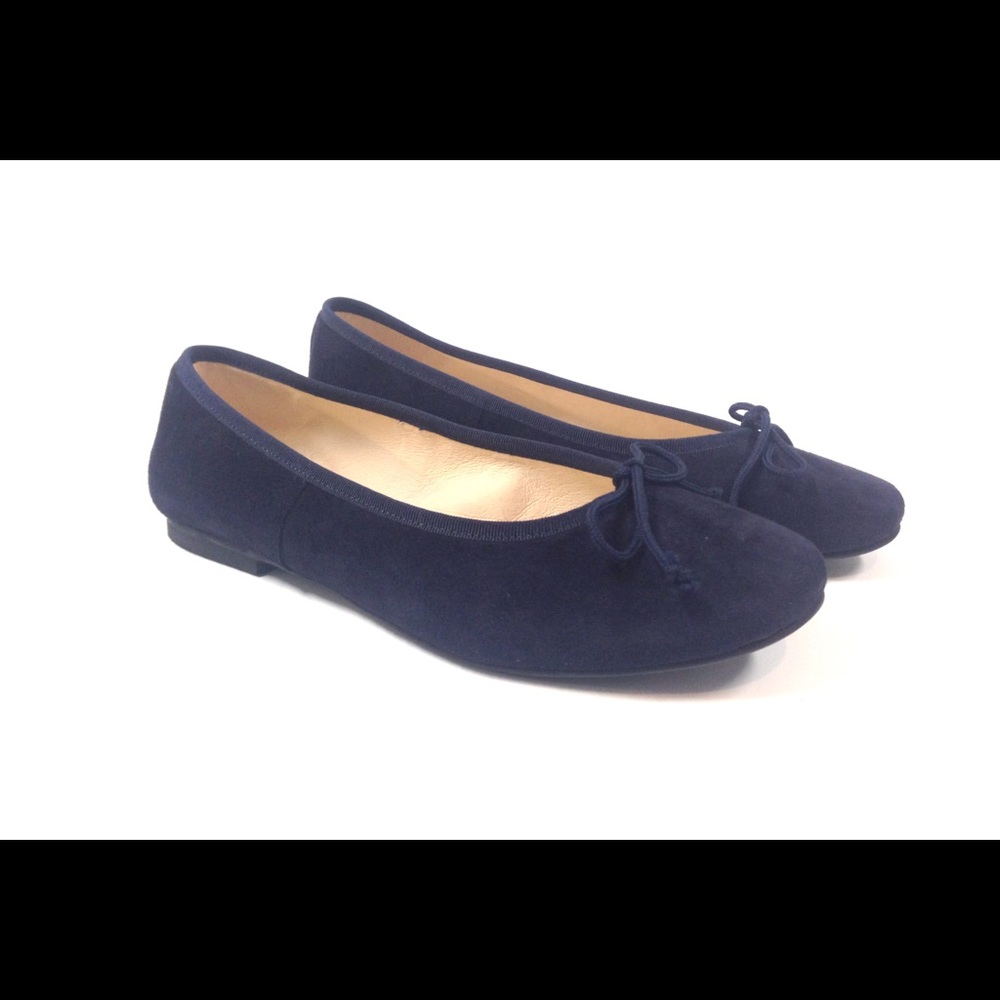 New! Navy ballet flats