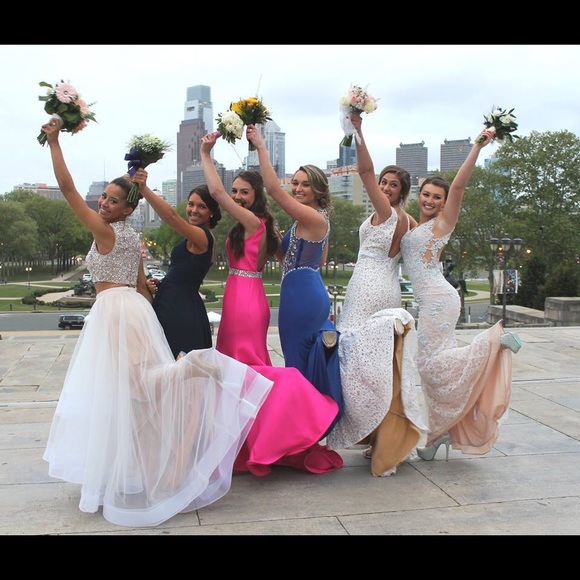 prom/formal dress - Picture 2 of 8