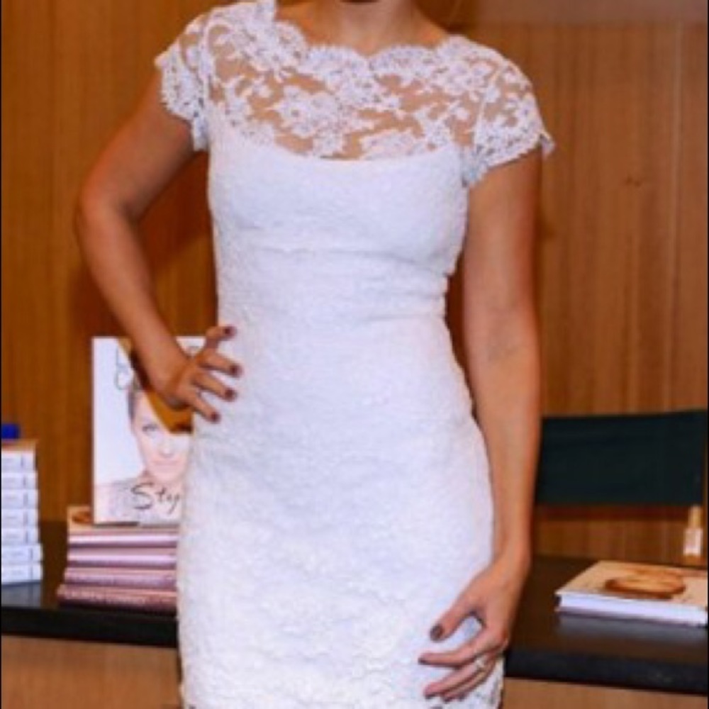 White lace body con dress