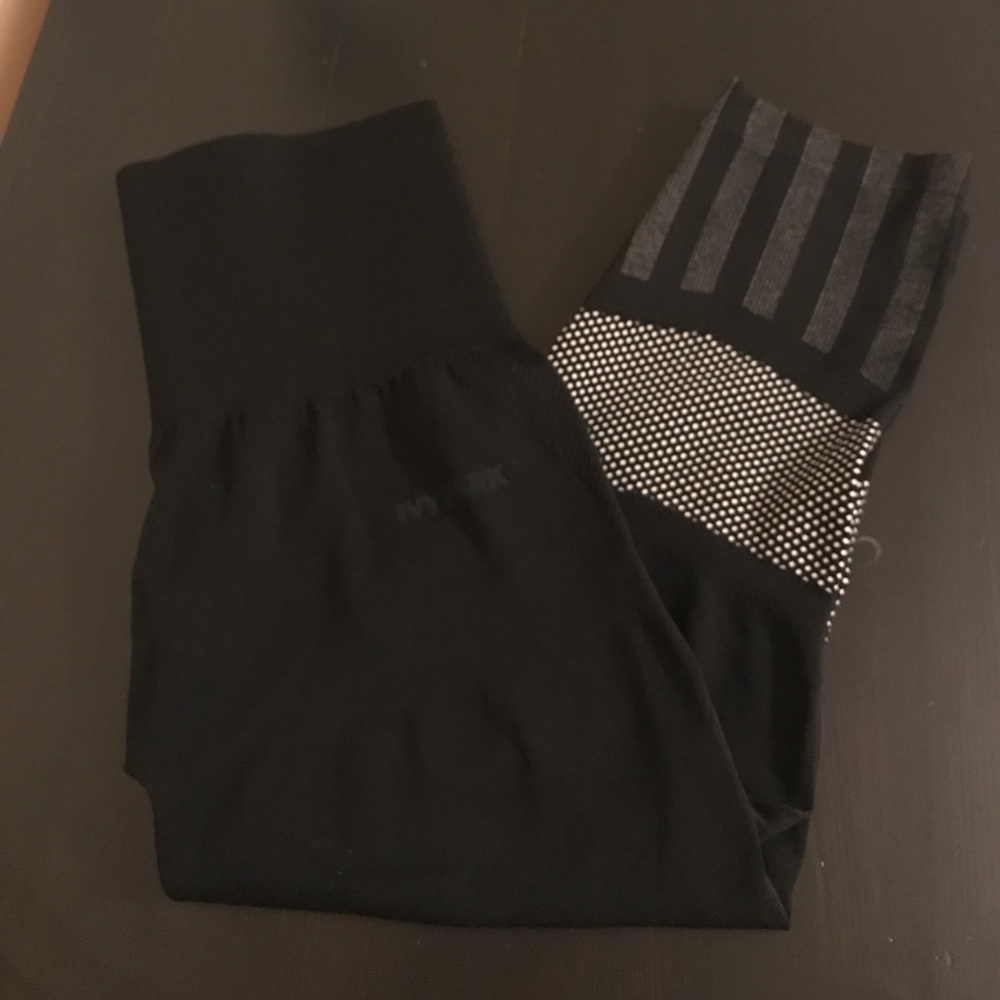 Ivy Park black crop yoga pants