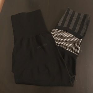 Ivy Park black crop yoga pants