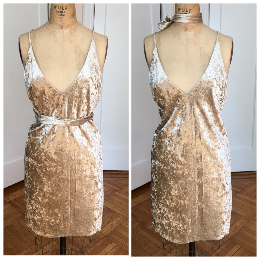 🆕crushed velvet tie up mini dress