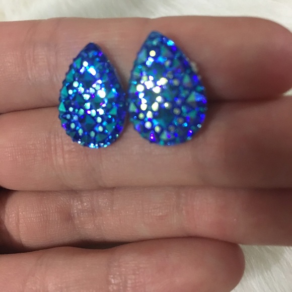 ๐บ3 for $15 handmade Druzzy earrings - Picture 2 of 2