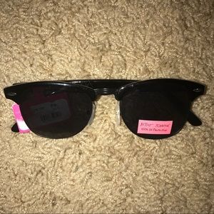 NWT Betsey Johnson Sunglasses 🕶