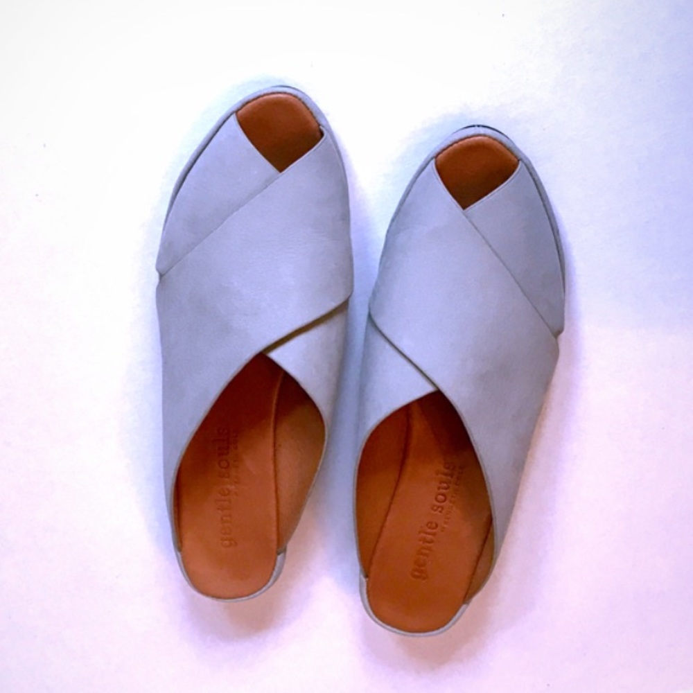 Kenneth Cole leather sandals