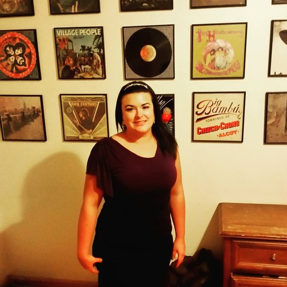 Meet your Posher, Krystle - Picture 2 of 2