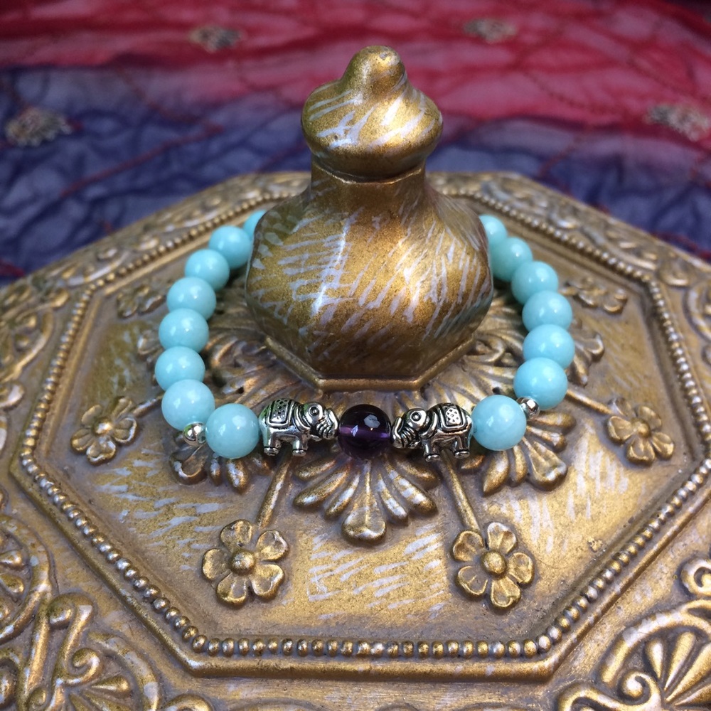 Elephant beaded stretch bracelet