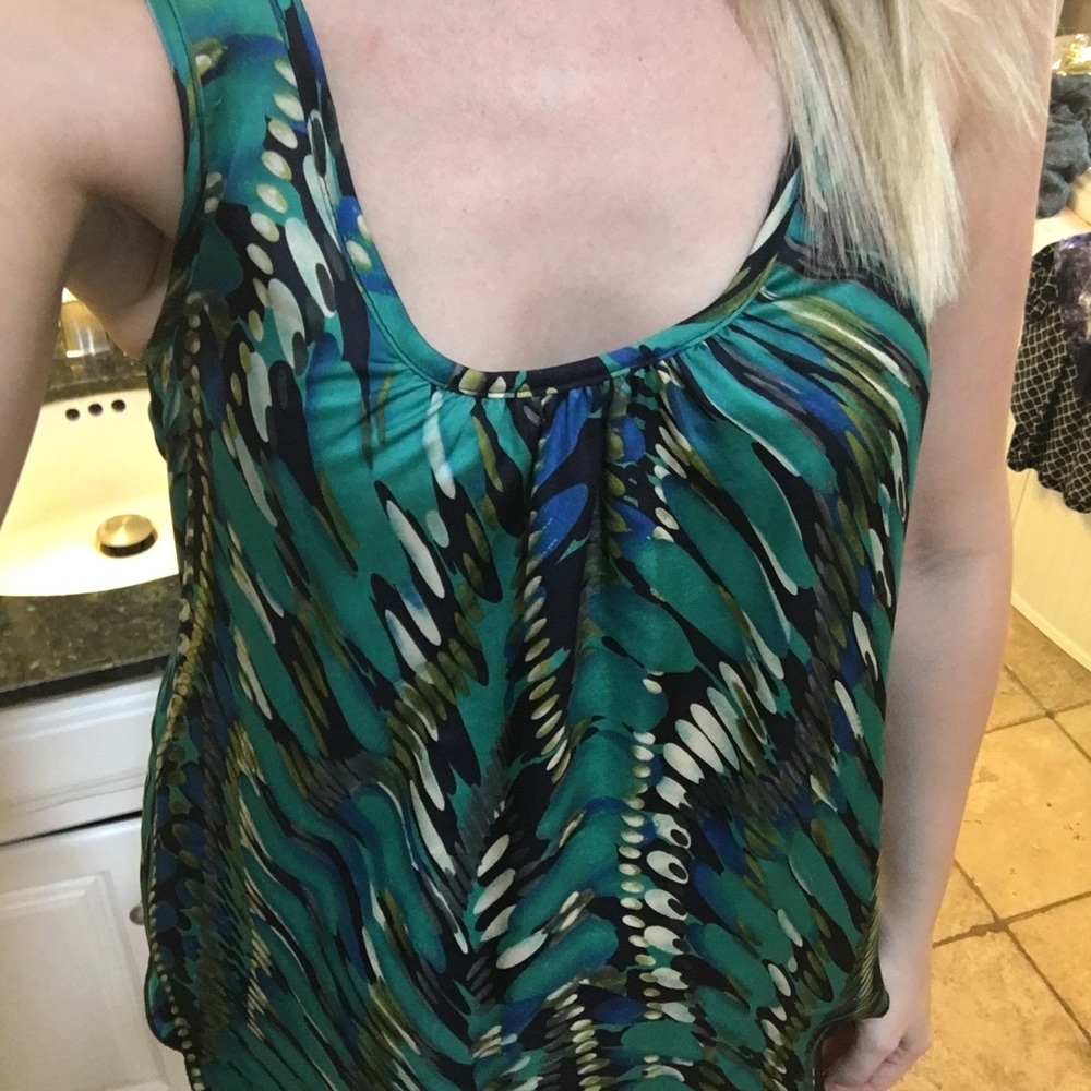 Beautiful Blouse - Picture 3 of 3