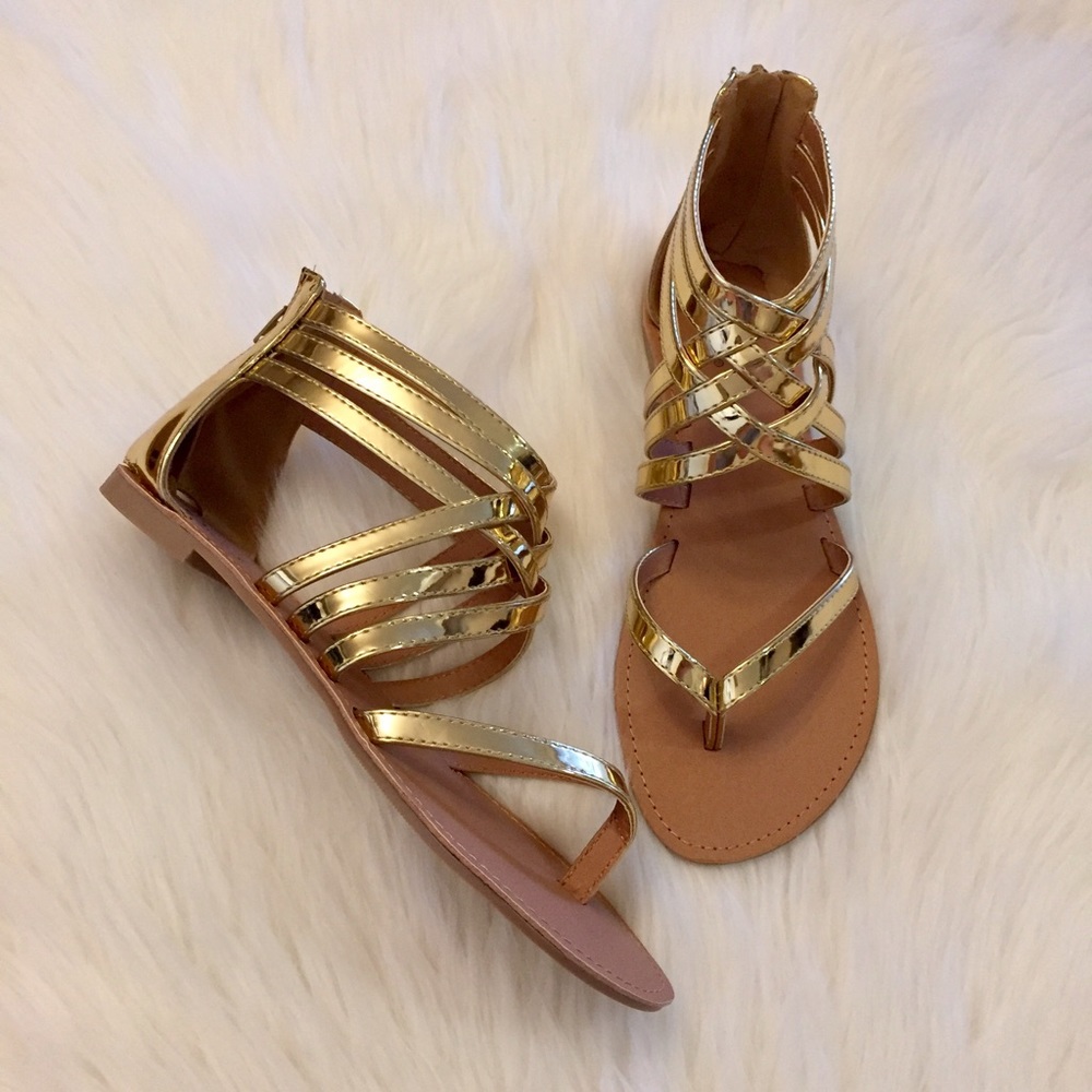 •LAST 1• Malibu Metallic Criss Cross Vamp Sandal - Picture 3 of 8