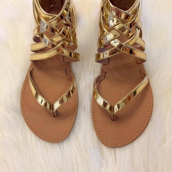 •LAST 1• Malibu Metallic Criss Cross Vamp Sandal - Picture 8 of 8