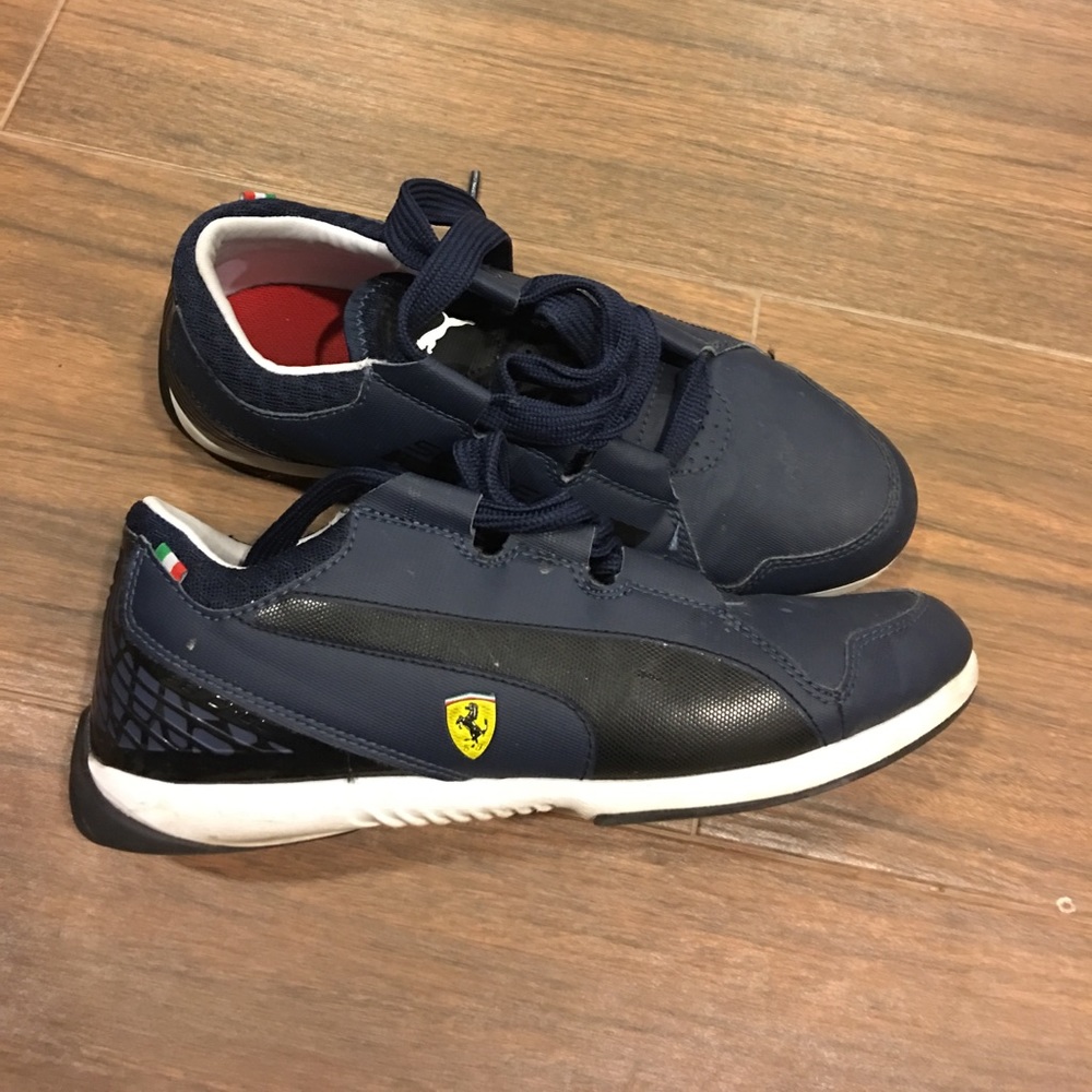 Puma Ferrari boys shoes size 6