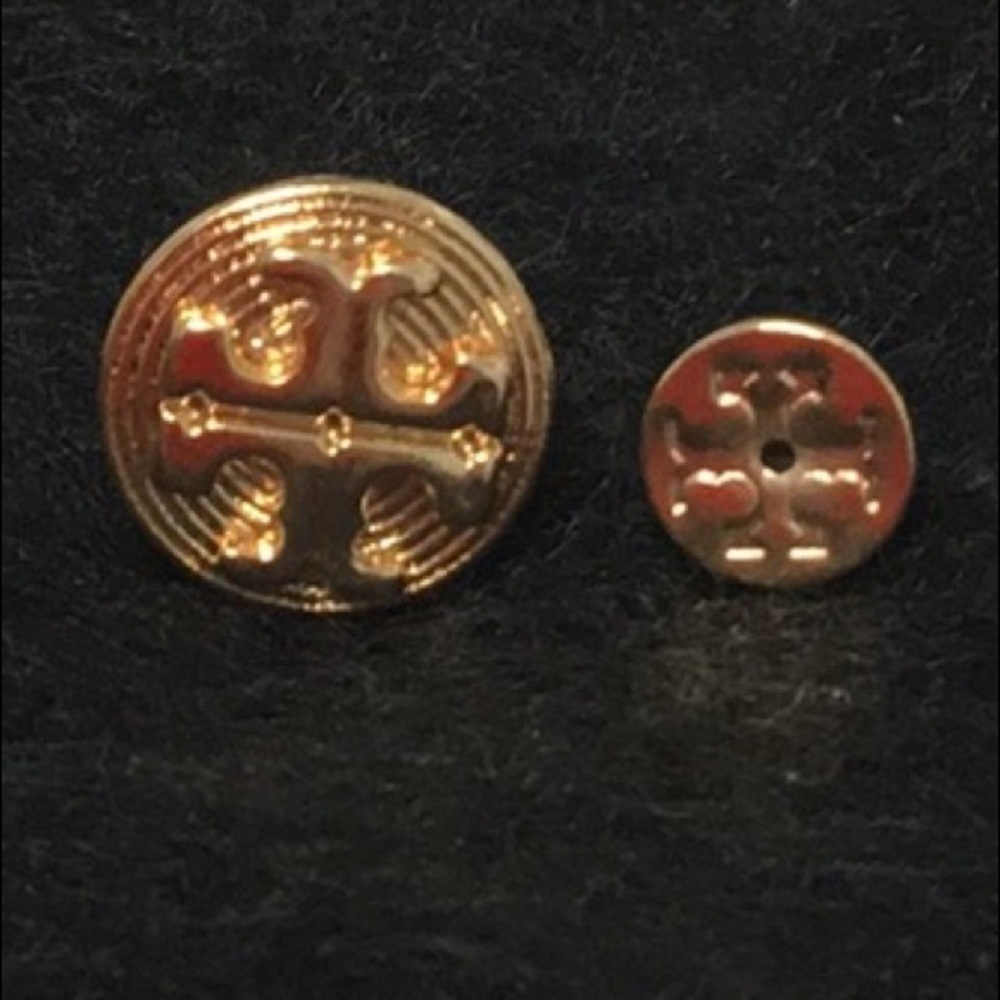 💐💐Tory Burch Golden Livia Stud Earrings 💐💐 - Picture 3 of 3