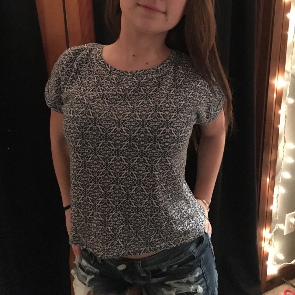 Short sleeve aeropostale shirt size small
