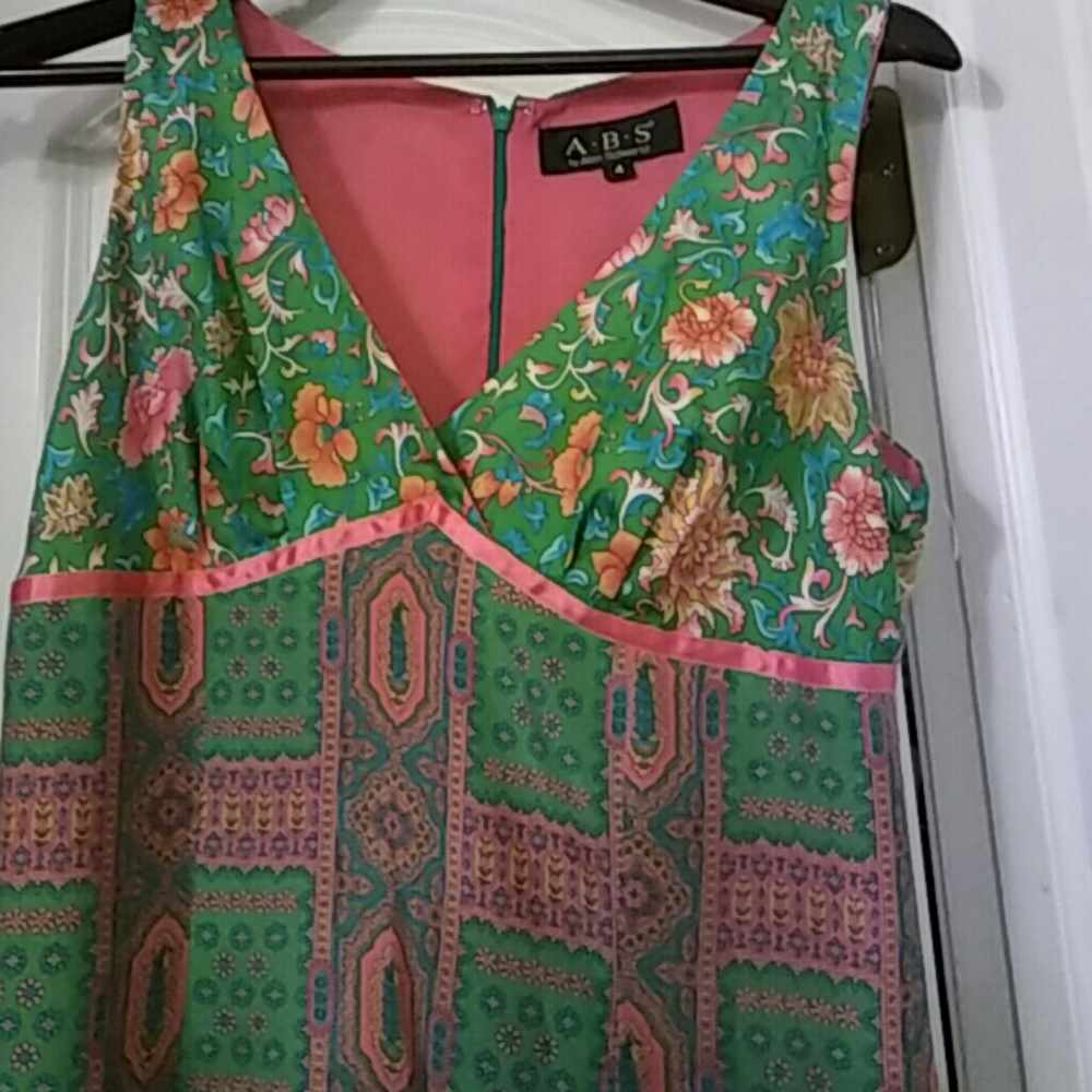 Silk dress. New w/o tags