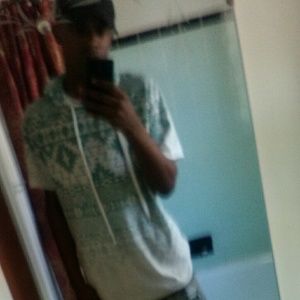 Meet your Posher, Lawrence