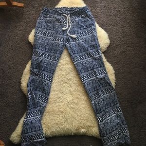 Patterned pants from Roxy