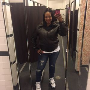 Meet your Posher, Diamond