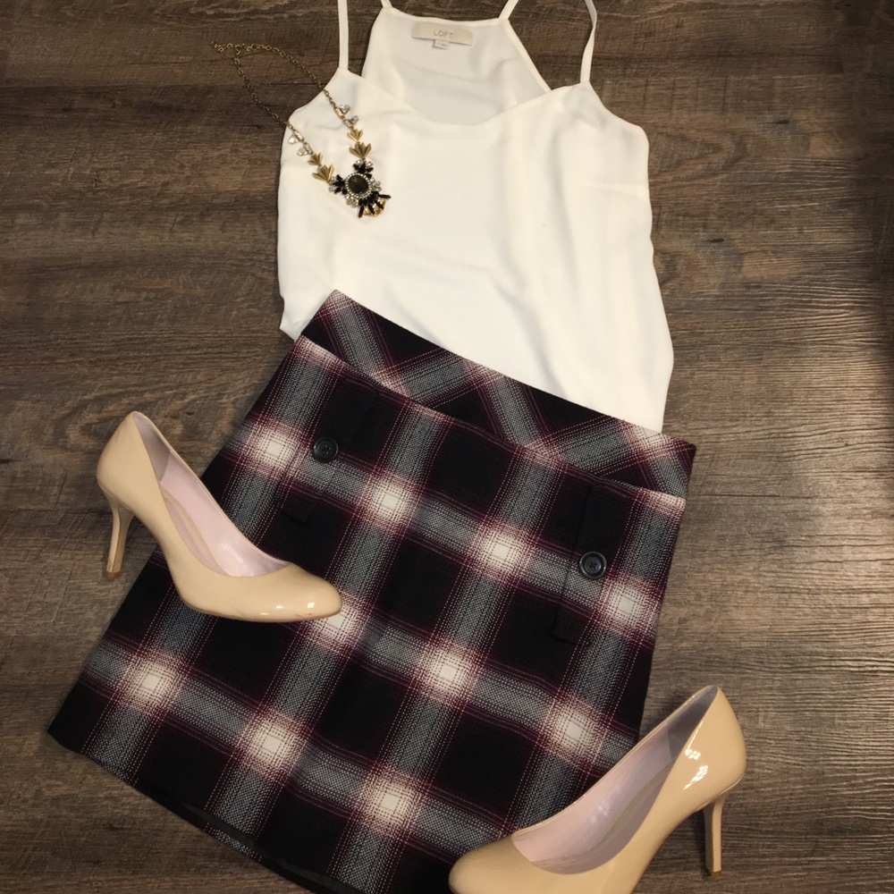 EUC Ann Taylor Loft Skirt Size 2