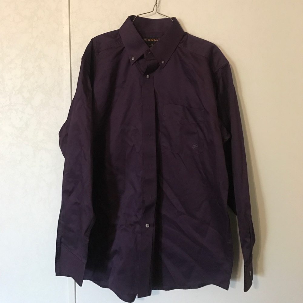 Long sleeve men's Ariat collared shirt