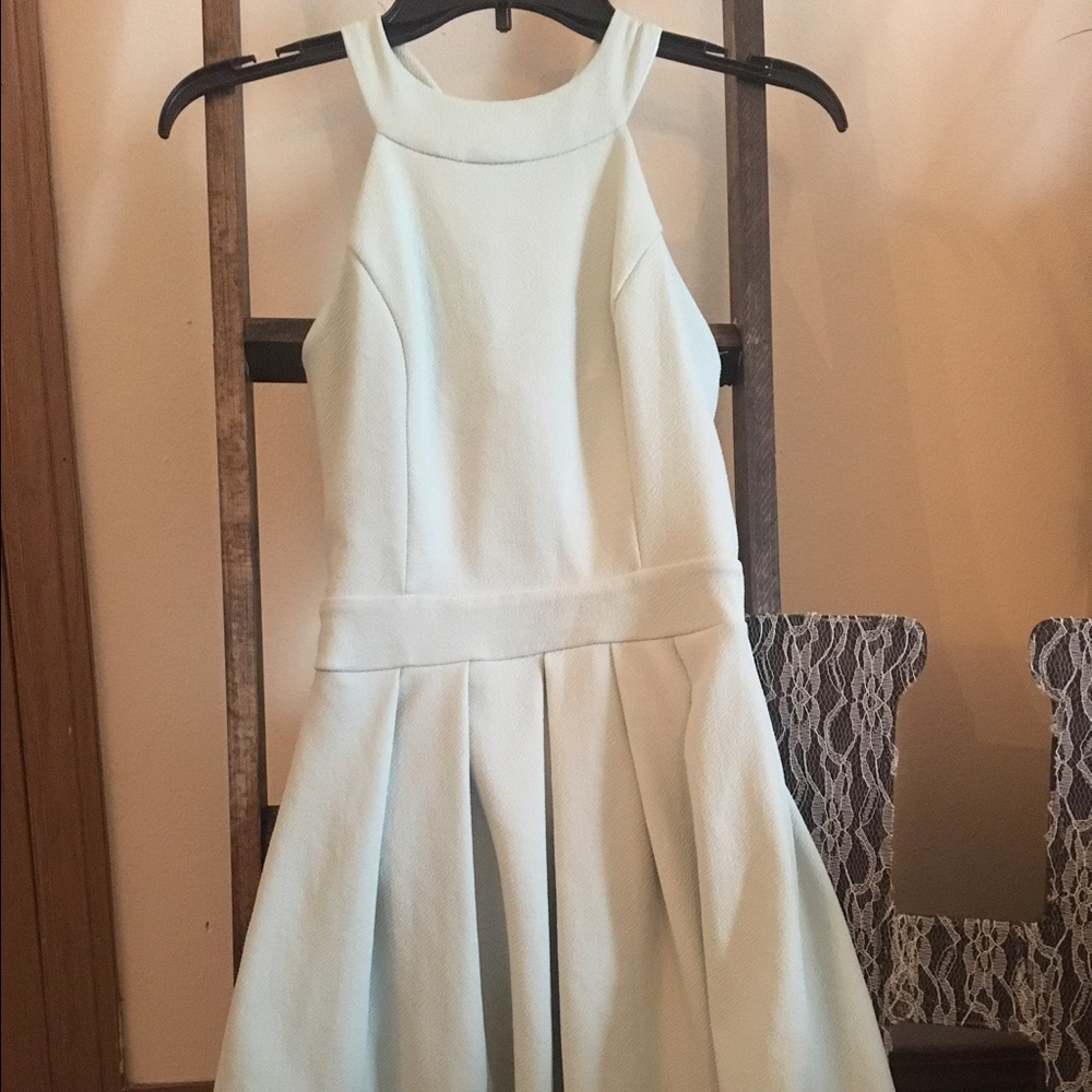 ❤️SALE❤️ dress with bow back