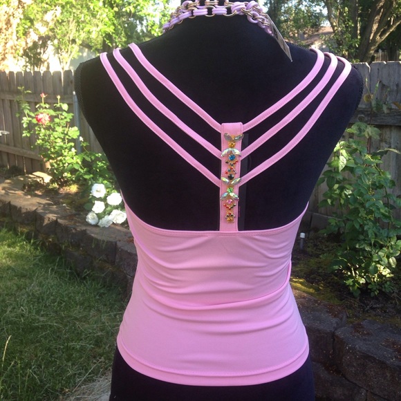 VALENTINE Pink strappy jeweled back top NWT size S - Picture 3 of 8